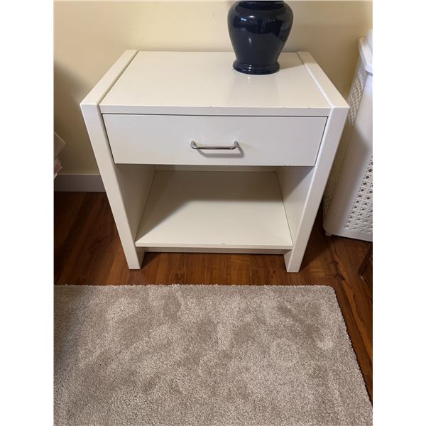 Side table 21 1/2" x 16" x 21 1/2" tall