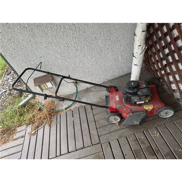 Lawnmower for parts of repair not sure if it works