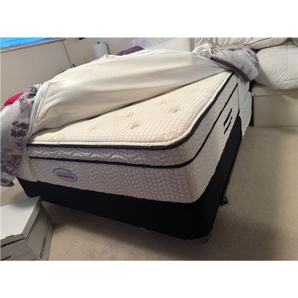 Majestic mattress, queen, mattress, and boxspring with metal frame