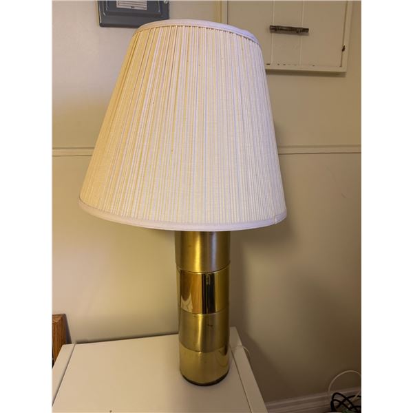 Table lamp