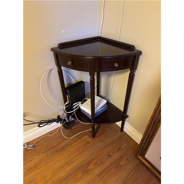 Corner side table