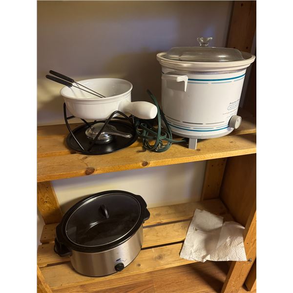2 crockpots and fondue