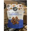 Image 2 : CASE LOT - Elan Organic Chia Walnuts Snacks 8 x 130g