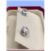 Image 2 : Set of 1.1 carat TW Brilliant Round Cut Solitaire Stud Earrings