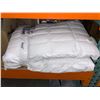 Image 2 : Lot of 2 Queen Size Casper Pillows