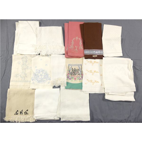 Lot of 17 Vintage Hand & Guest Towels