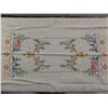 Image 6 : Lot of 5 Vintage Embroidered Tablecloths