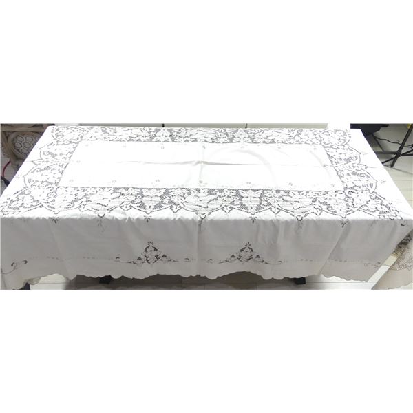 Vintage Cut Work & Embroidered Tablecloth Fruit & Leaf Design