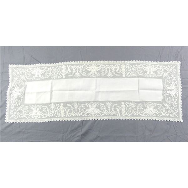 Vintage Linen & Figural Lace Table Runner