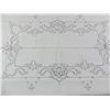 Image 3 : Vintage Lace & Linen Cutwork Tablecloth