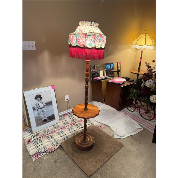 Table floor lamp