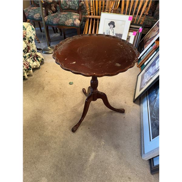 Pedestal piecrust table needs cleaning 23 1/2 inches round