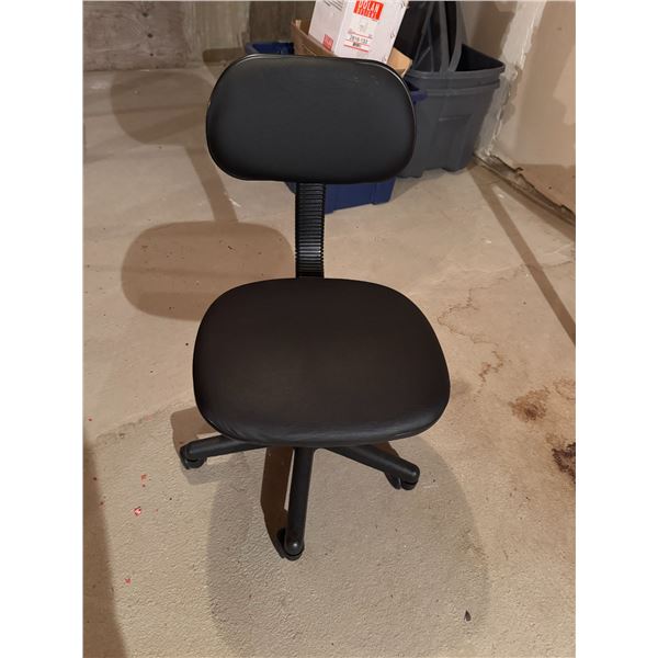Stenno chair