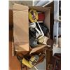 Image 6 : Garage related items