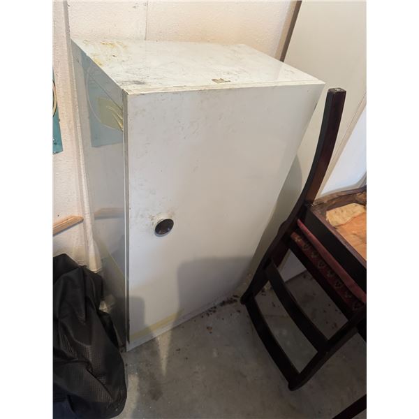 Tin shelf 19" x 12" x 36" tall