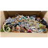 Image 2 : MISC COSTUME JEWELRY