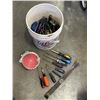 Image 1 : BUCKET OF ASSORTED TOOLS