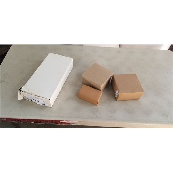QOLSYS 1Q PANEL 2 SECURITY CAM CONTROLLER WITH 2 SMOKE DETECTORS AND GLASS BREAK SENSOR