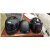 Image 1 : 3 HELMETS ONE WITH FACE SHEILD