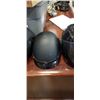 Image 3 : 3 HELMETS ONE WITH FACE SHEILD