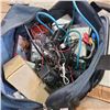 Image 3 : BAG OF SCREWS, HOCKEY CARDS, ELECTRICAL CORDS, IPHONES AND MORE