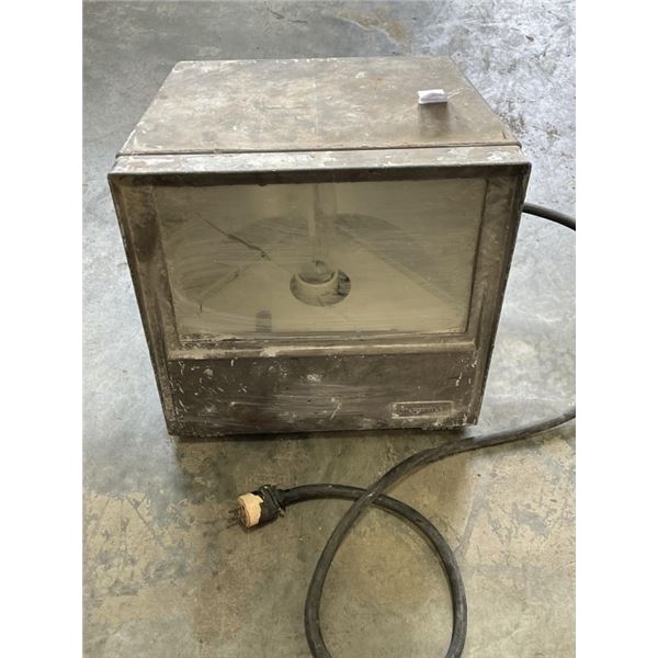 HUBBELL LIGHT FIXTURE