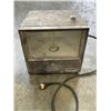 Image 1 : HUBBELL LIGHT FIXTURE