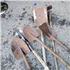 Image 2 : LOT OF SHOVELS