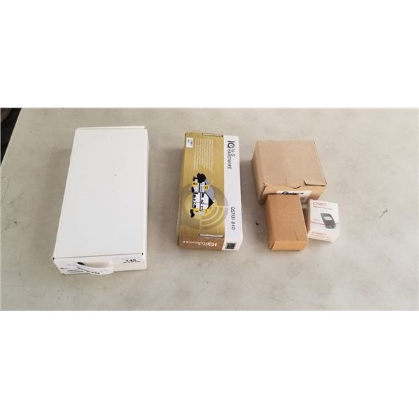 QOLSYS 1Q PANEL 2 SECURITY CAM CONTROLLER WITH SMOKE DETECTOR AND GLASS BREAK SENSOR AND HARDWARE