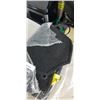 Image 2 : NEW SET OF FLOOR MATS FOR TOYOTA RAV 4