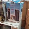 Image 2 : DELONGHI ALFREDO CONVECTION OVEN, SMALL FAN AND EXTERIOR LIGHT FIXTURE