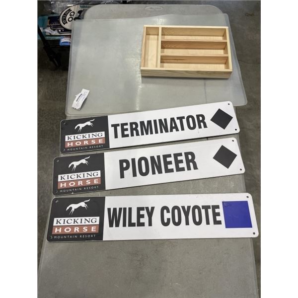 3 KICKING HORSE SKI RUN SIGNS FROM GOLDEN, B.C.AND TWO CLEAR MATS