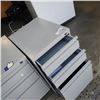 Image 2 : 2 METAL 3 DRAWER CABINETS