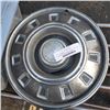 Image 2 : 5 VINTAGE DODGE DIVISION HUBCAPS