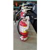 Image 2 : LOT OF 4 FIRE EXTINGUISHERS