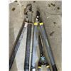 Image 2 : 3 YARD LOPPERS