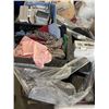 Image 2 : ASSORTED STORE RETURNS AND ABANDONED AUCTION ITEMS