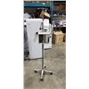 Image 1 : BAXTER FLO GARD 6300 PUMP ON MOBILE RACK