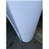 Image 3 : 5 NEW 4X8FT WESTROCK WHITE PAPER BOARD PANELLING, 48 CALIPER THICKNESS, RIDGID BOARD WHITE