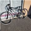 Image 1 : BLACK SCHWINN BIKE