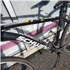 Image 2 : BLACK SCHWINN BIKE