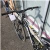 Image 3 : BLACK SCHWINN BIKE