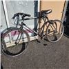 Image 1 : BLACK DIAMONDBACK BIKE