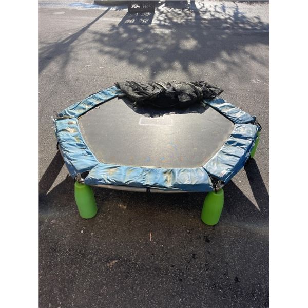 MY FIRST TRAMPOLINE WITH SAFETY NET, 7FT DIAMETER