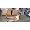 Image 1 : PALLET JACK