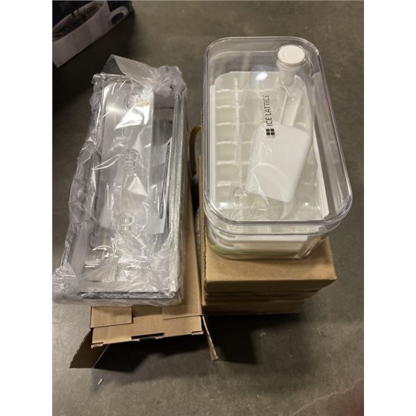 2 NEW ICE CUBE TRAY SETS WITH SCOOP AND 5PC BATH CADDY SET