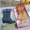 Image 2 : 2 NEW PAIRS OF BOOTS, SIZE 6.5 AND 6