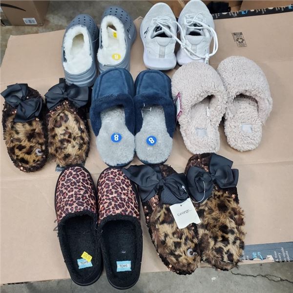 7 PAIRS OF SLIPPERS AND PUMA RUNNERS SIZE 7-8