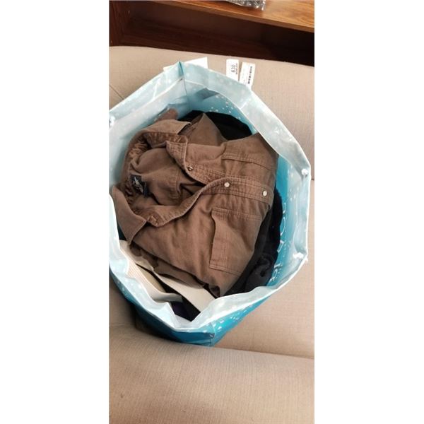 9 PIECES VARIOUS BRAND CLOTHING, TOMMY HILFIGER, RALPH LAUREN, CHAMPION AND MORE