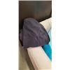 Image 3 : 9 PIECES VARIOUS BRAND CLOTHING, TOMMY HILFIGER, RALPH LAUREN, CHAMPION AND MORE